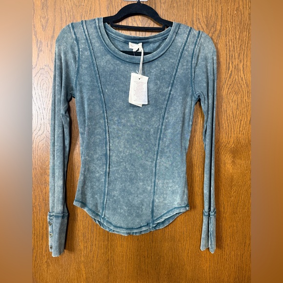 Hem & Thread Tops - Women's Blue Long Sleeve Top NWT